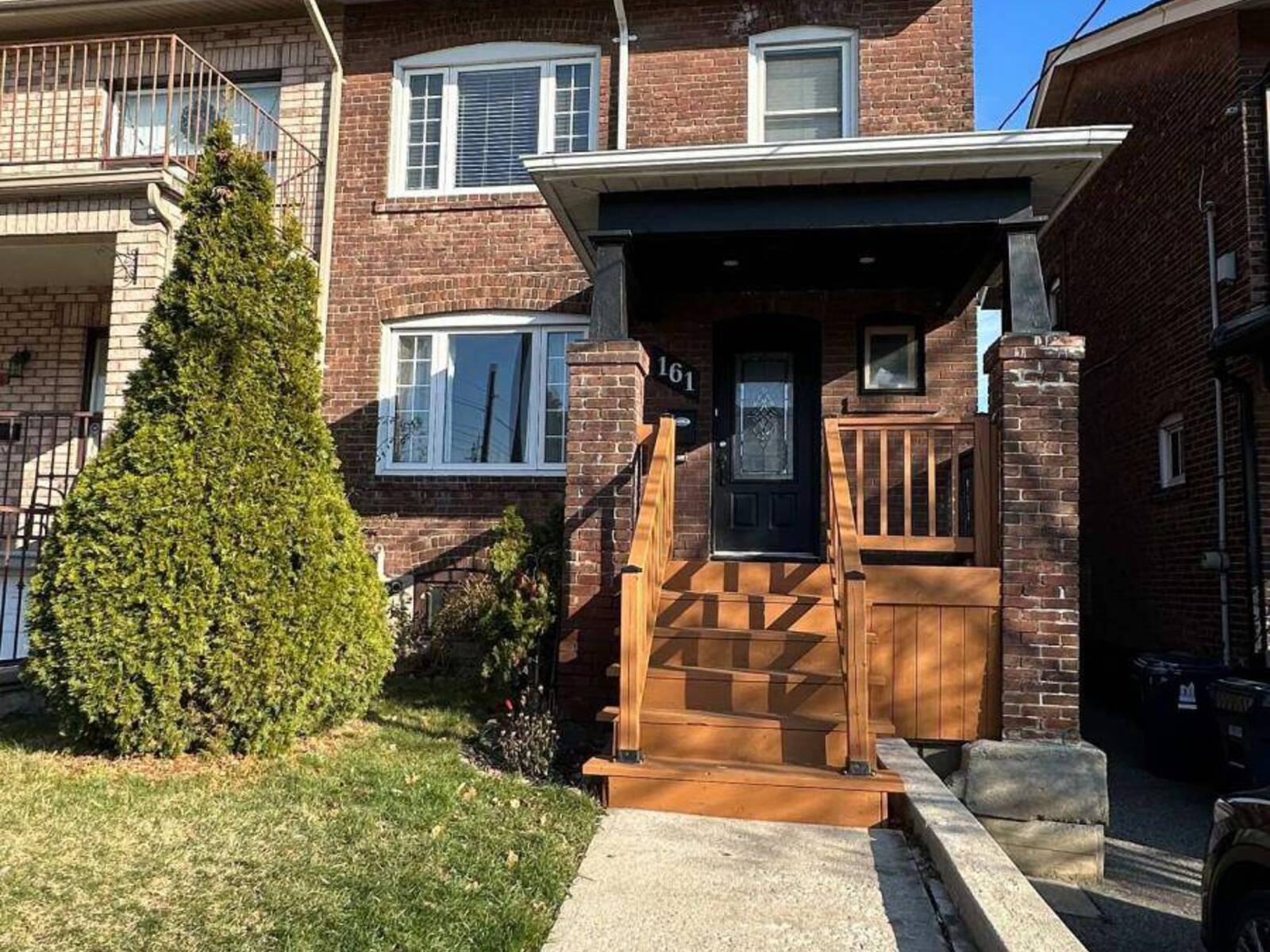 161 SELLERS AVENUE, Toronto, Ontario M6E 3V1