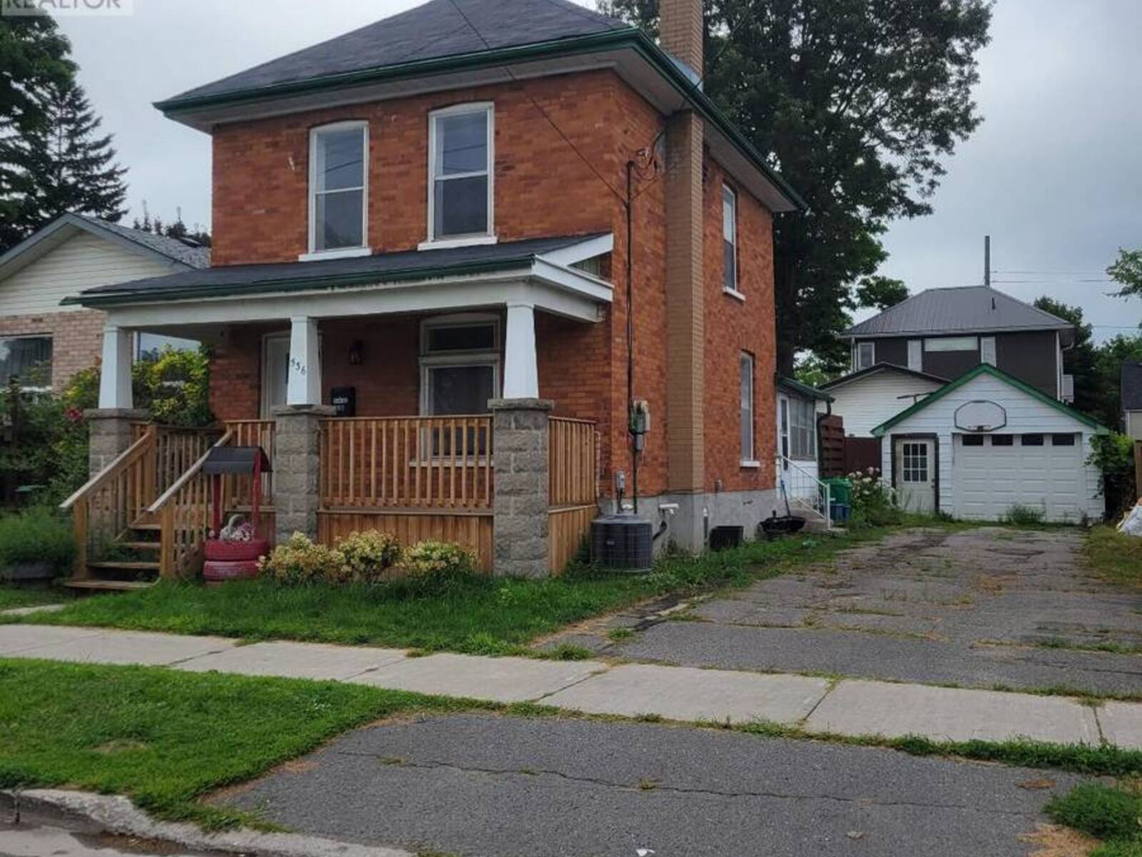 536 EDISON AVENUE, Peterborough, Ontario K9J 4G5