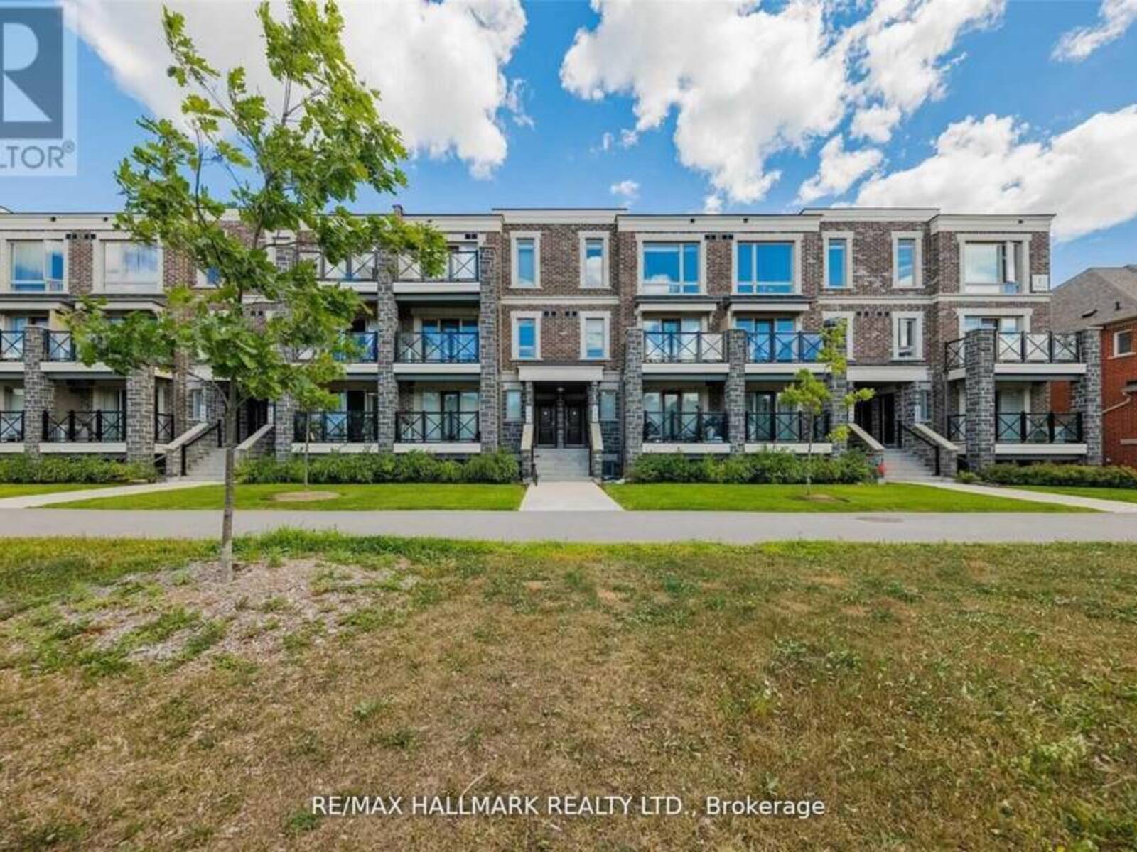 111 - 2 DUNSHEATH WAY, Markham, Ontario L6B 0A3