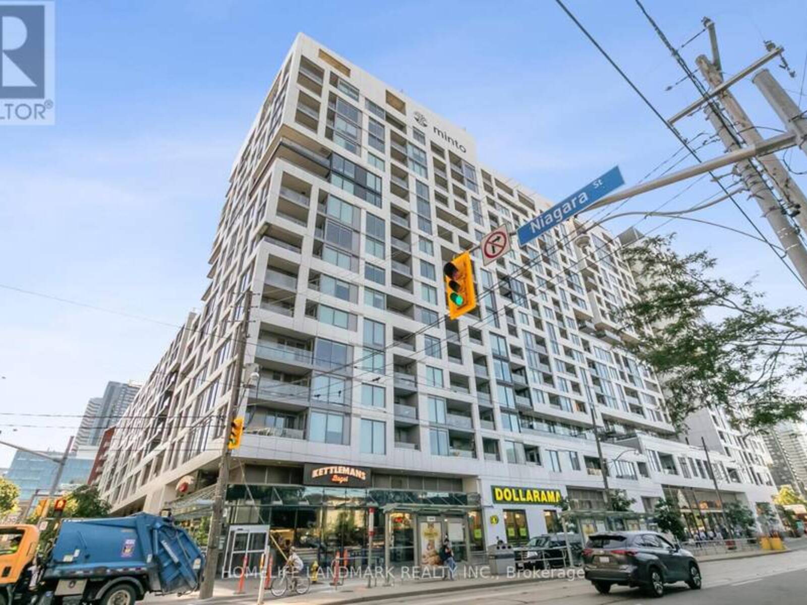 301W - 27 BATHURST STREET, Toronto, Ontario M5V 0R1