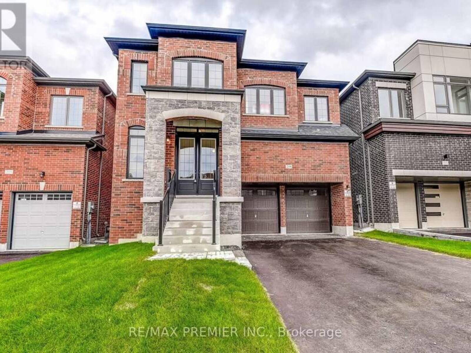 219 FALLHARVEST WAY, Whitchurch-Stouffville, Ontario L4A 0S1