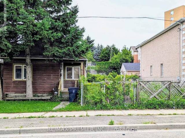 918 KEELE STREET Toronto Ontario, M6N 3E7