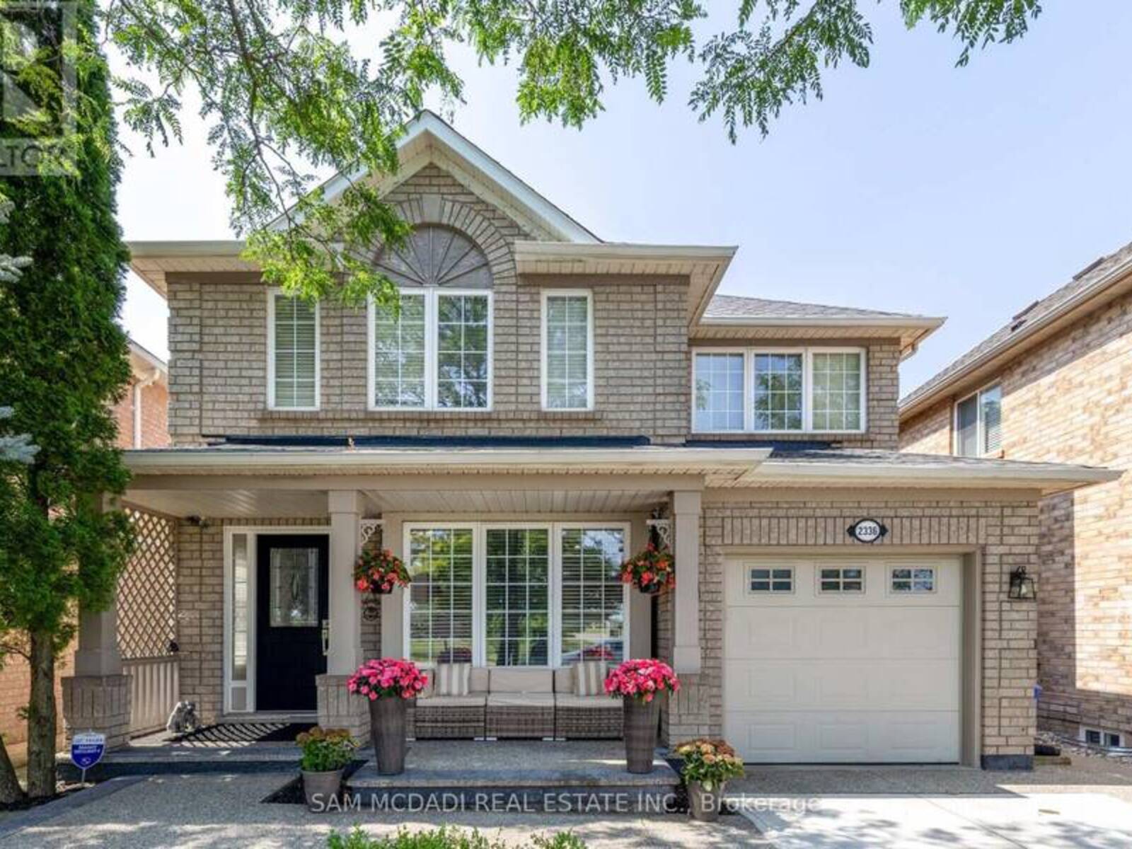 2336 PROUDFOOT TRAIL, Oakville, Ontario L6M 3Y2