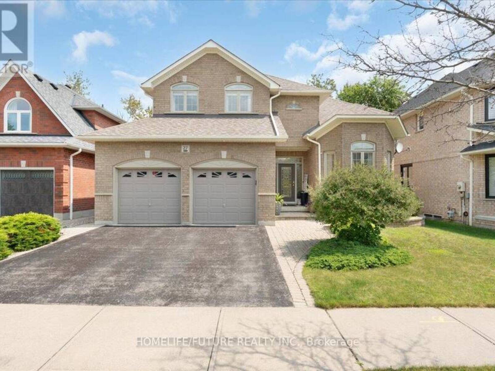 27 PEBBLEBROOK CRESCENT, Whitby, Ontario L1R 3P4