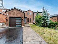 35 FERNBANK PLACE Whitby Ontario, L1R 1T1