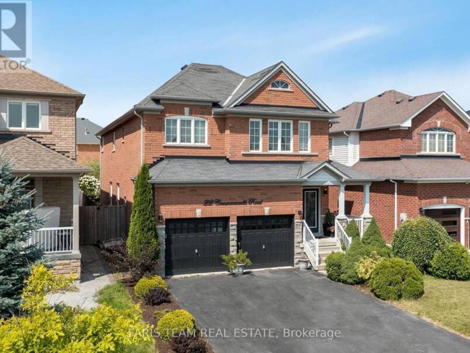 22 COMMONWEALTH ROAD, Barrie, Ontario L4M 0E1