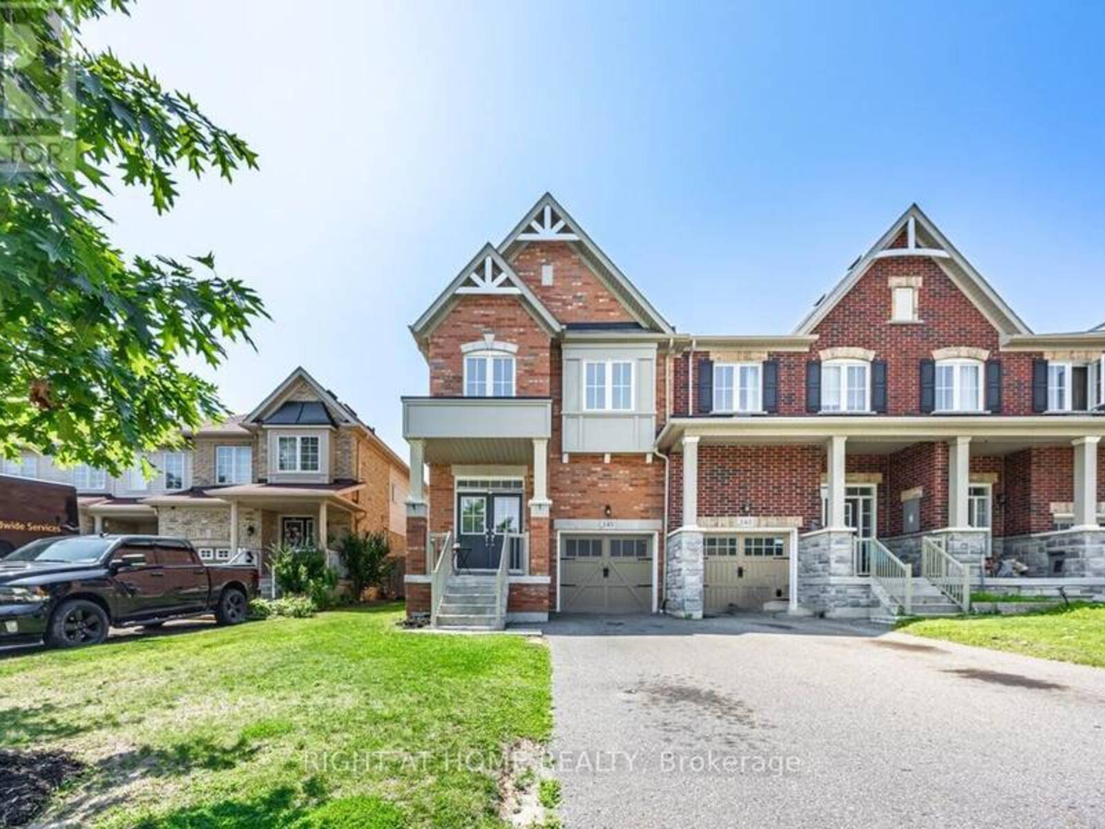 145 CATHEDRAL DRIVE, Whitby, Ontario L1R 3L9