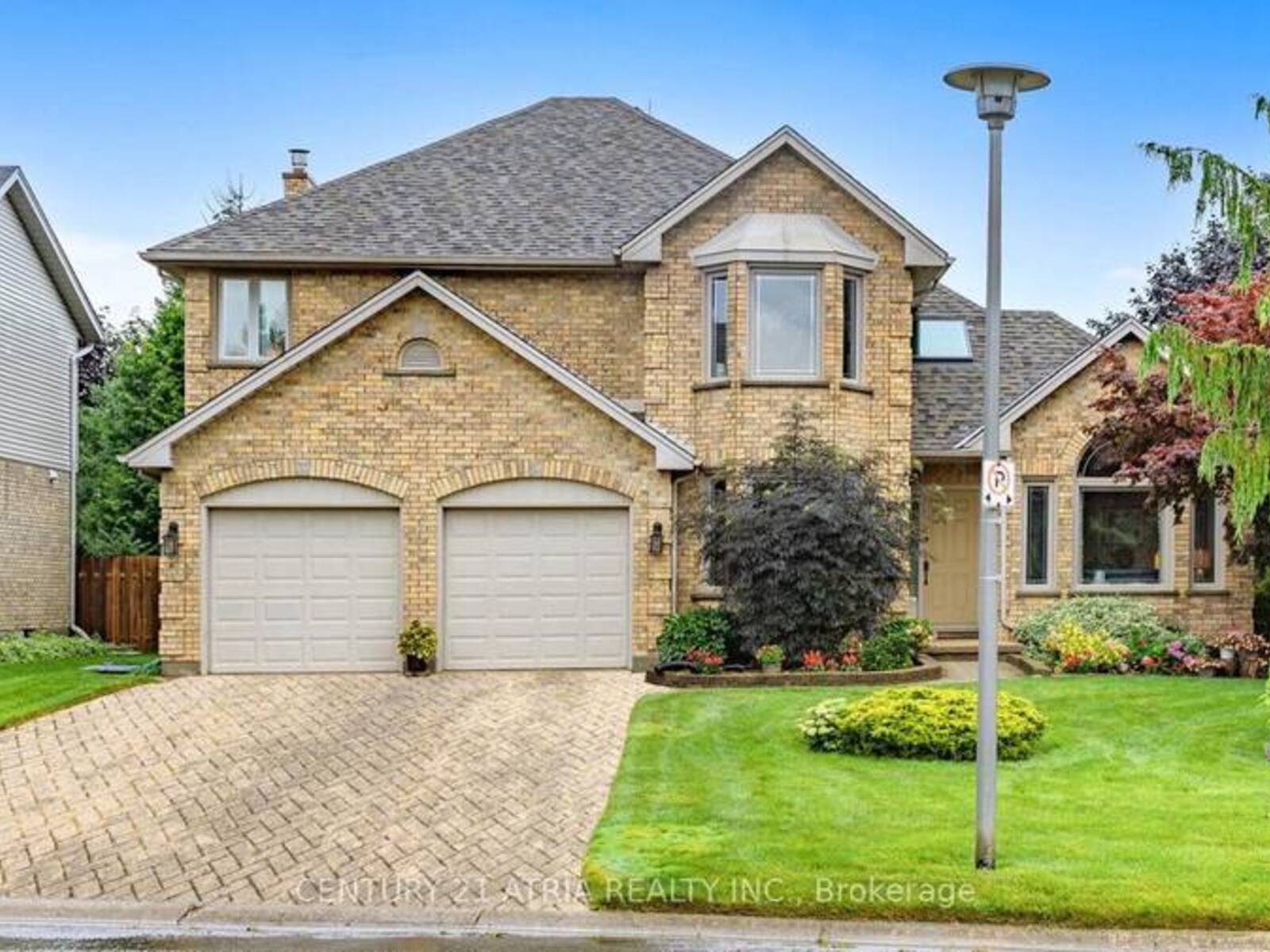 2 GARDEN WALK, London, Ontario N6J 4W9