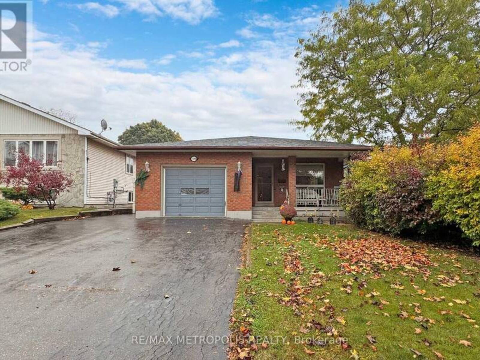 709 KEATES AVENUE, Oshawa, Ontario L1H 7Y3