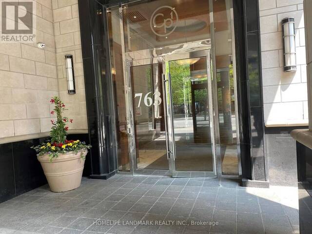 4801 - 763 BAY STREET Toronto Ontario, M5G 2R3