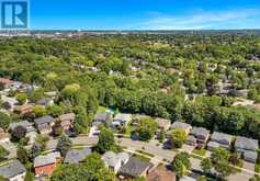 726 LESLIE VALLEY DRIVE | Newmarket Ontario | Slide Image Five