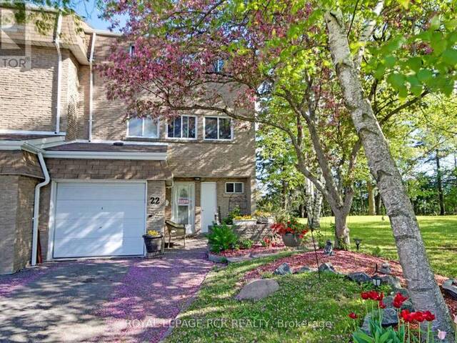 22 HENDERSON DRIVE Aurora Ontario, L4G 3L2