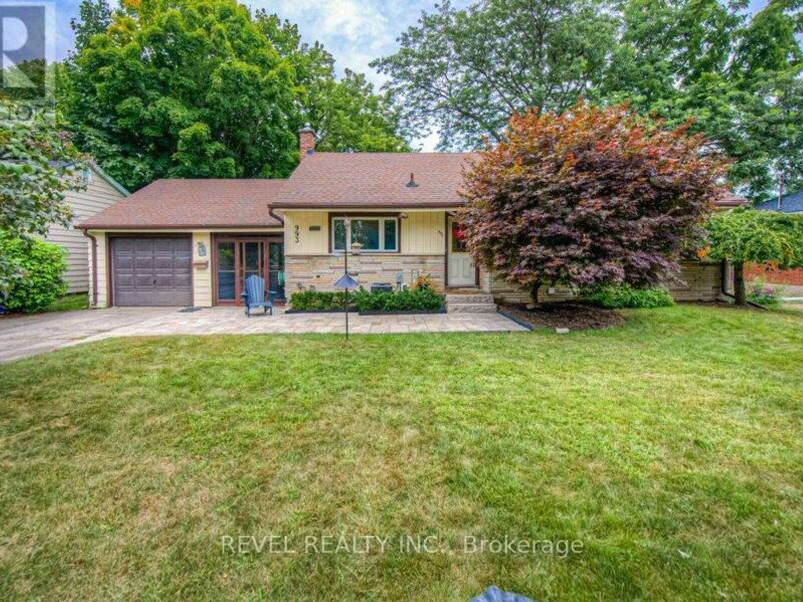 993 CLOVERLEAF DRIVE, Burlington, Ontario L7T 3Y8