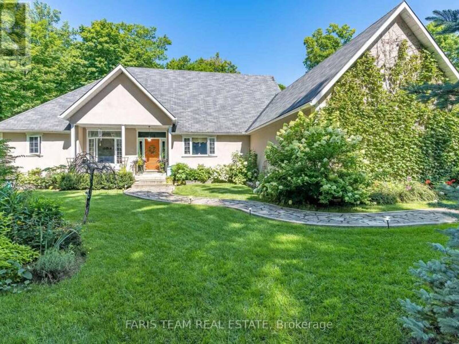 22 O'DONNELL COURT, Penetanguishene, Ontario L9M 2A6