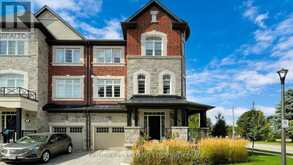 6 GLOBEMASTER LANE N | Richmond Hill Ontario | Slide Image One