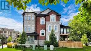 6 GLOBEMASTER LANE N | Richmond Hill Ontario | Slide Image Three