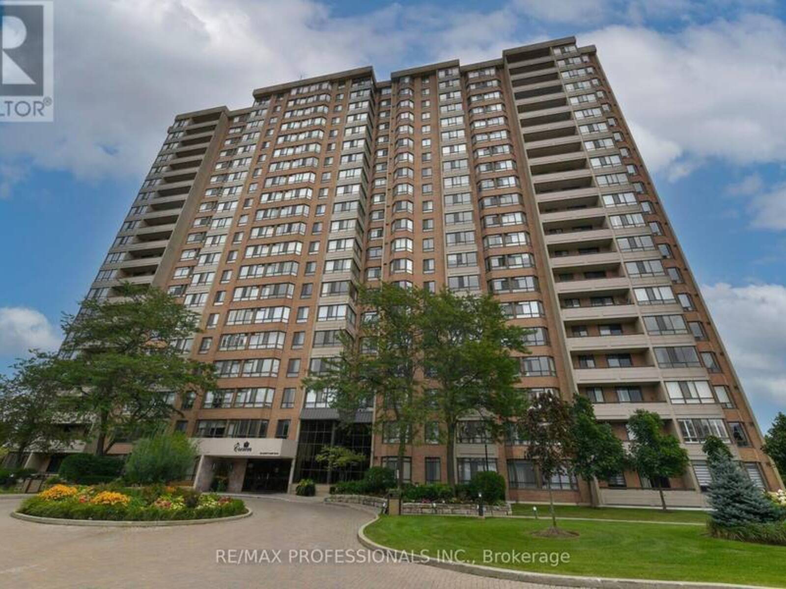 103 - 100 COUNTY COURT BOULEVARD, Brampton, Ontario L6W 3X1