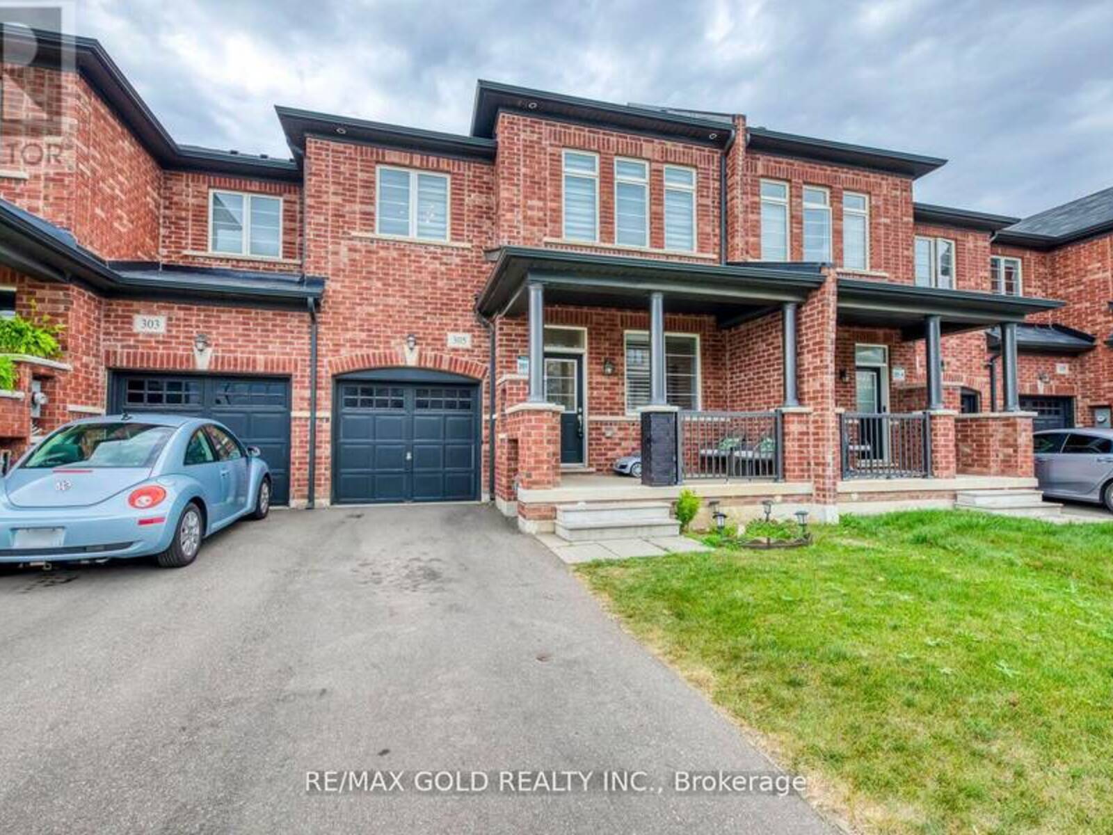 305 HUMPHREY STREET, Hamilton, Ontario L8B 1X4