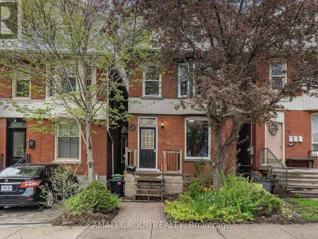 38 INCHBURY STREET Hamilton Ontario, L8R 3B3