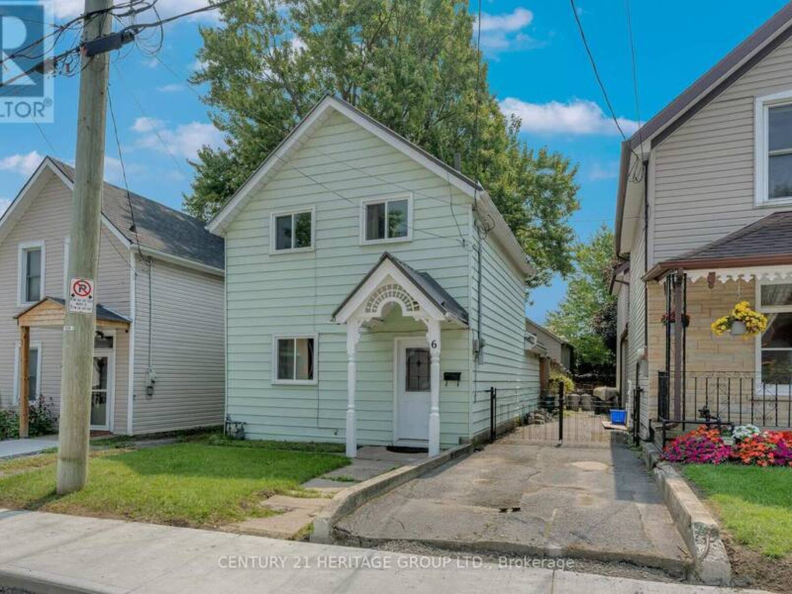 6 PINE STREET, Kingston, Ontario K7K 1W1