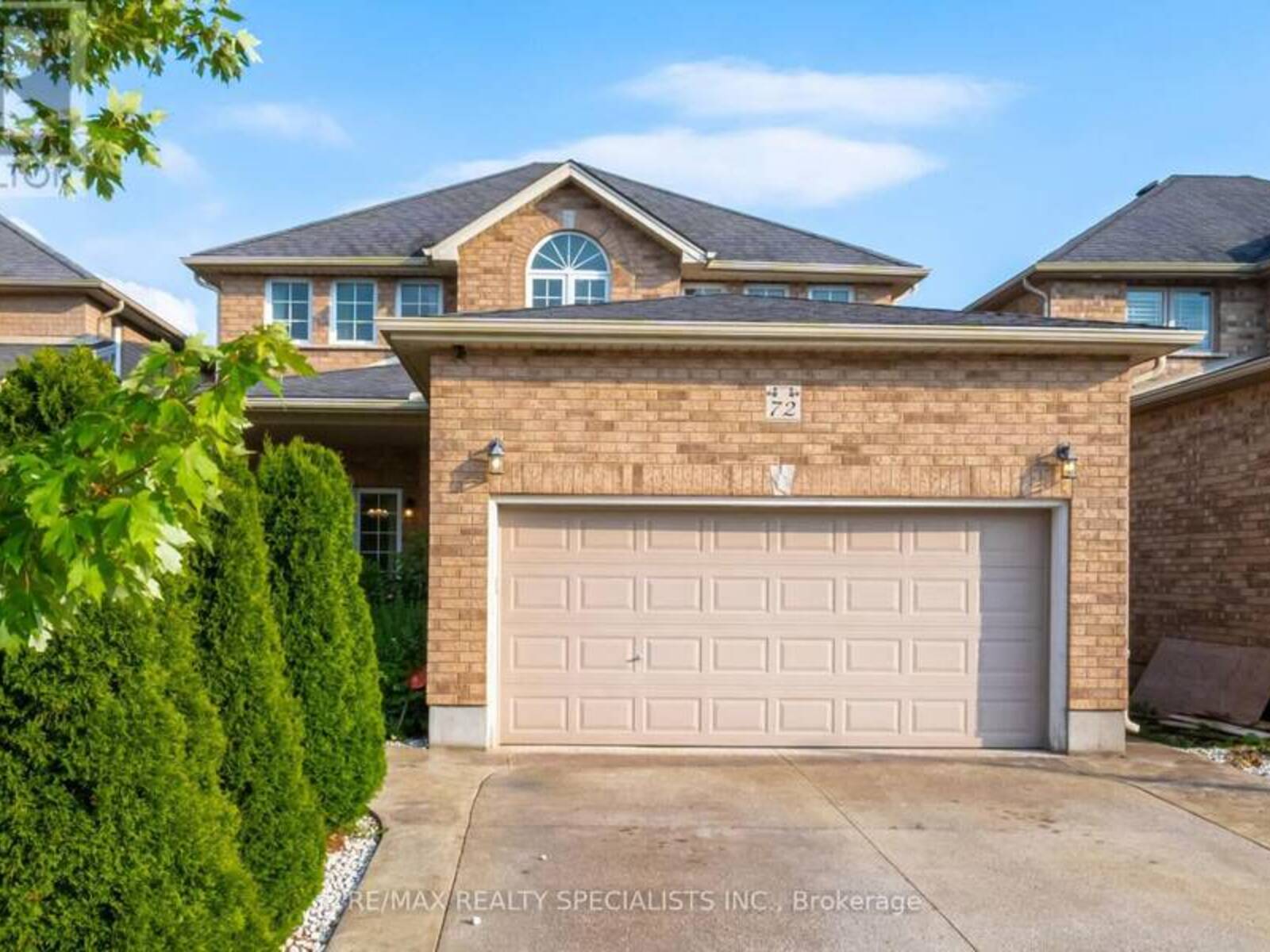 72 HINRICHS CRESCENT, Cambridge, Ontario N1T 0A8