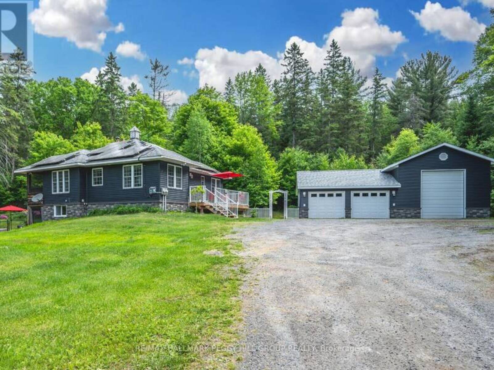 143 SOUTH WASEOSA LAKE ROAD, Huntsville, Ontario P1H 2N5