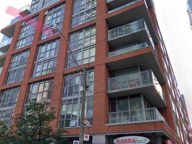 3302 - 126 SIMCOE STREET Toronto Ontario, M5H 4E6