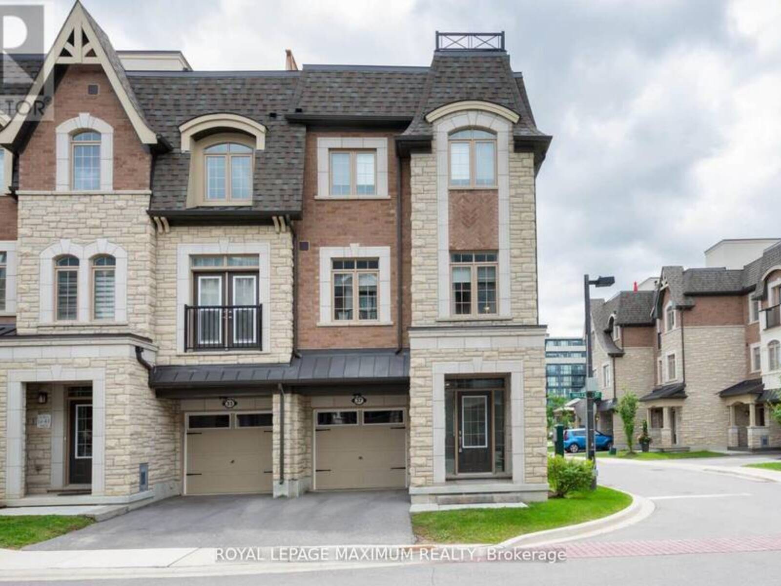 37 INGLESIDE STREET, Vaughan, Ontario L4L 0H9