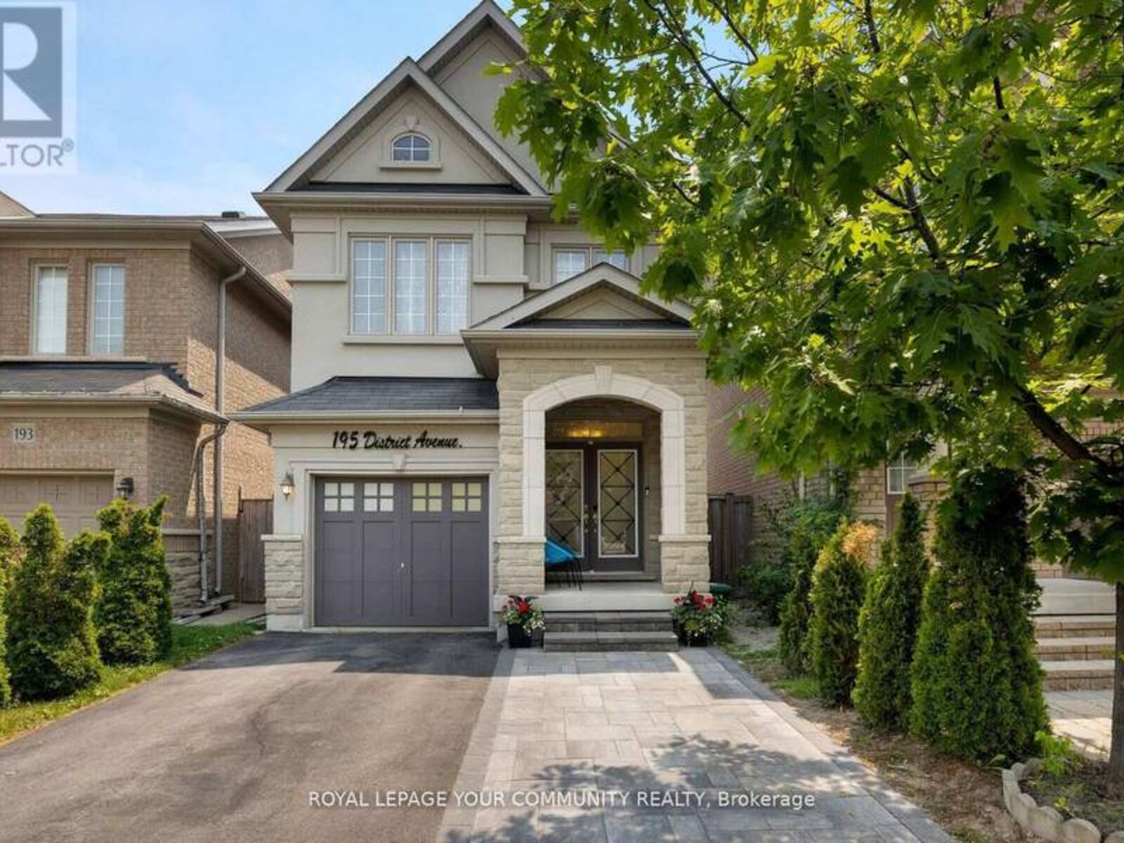 195 DISTRICT AVENUE N, Vaughan, Ontario L6A 0Y3