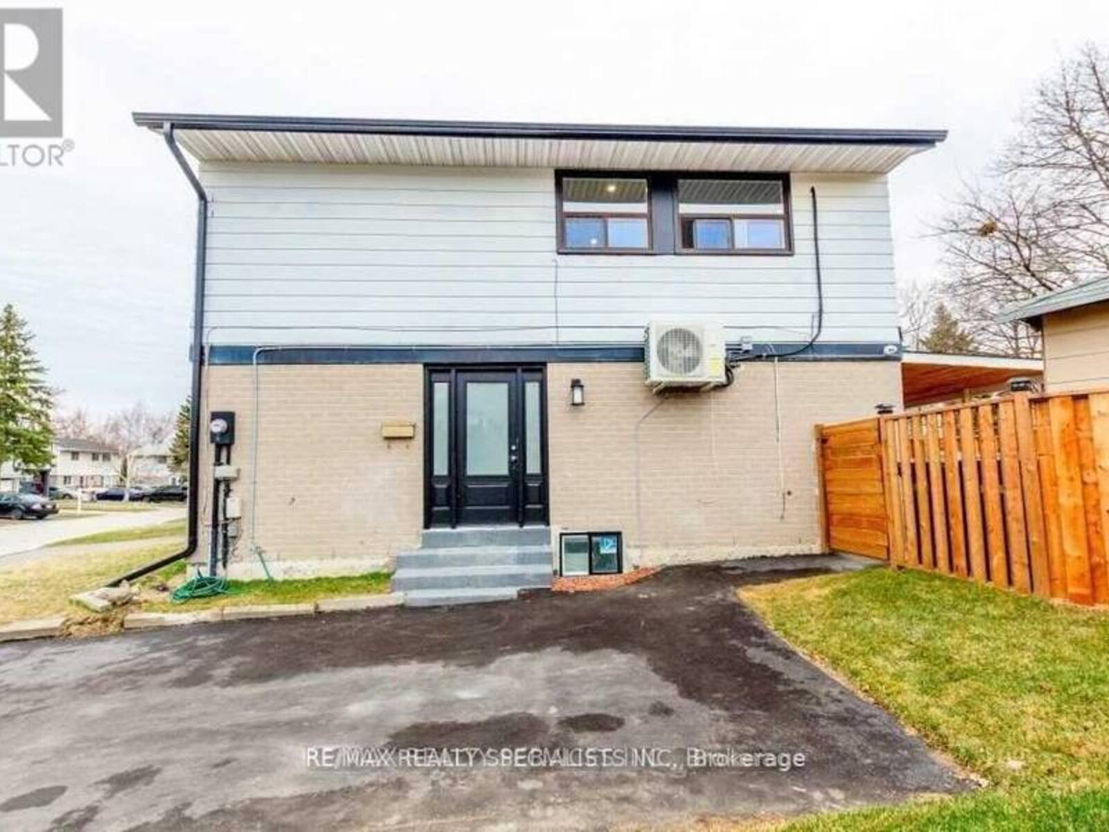 7 GRAND RAPIDS SQUARE, Brampton, Ontario L6S 2H9