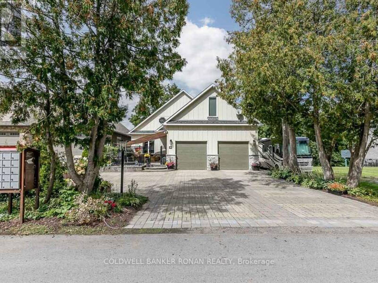 44 ELIZABETH STREET, New Tecumseth, Ontario L9R 1H7