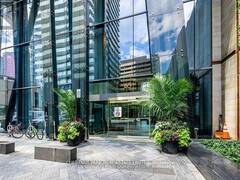 1109 - 65 ST MARY STREET Toronto Ontario, M5S 0A6