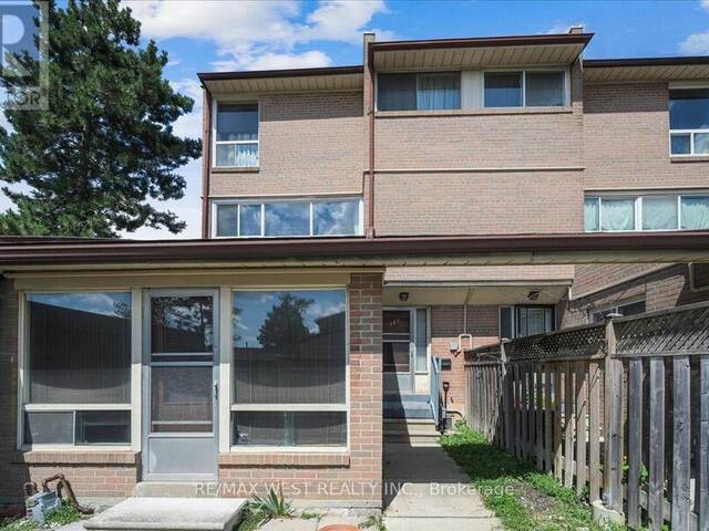 181 - 252 JOHN GARLAND BOULEVARD Toronto Ontario, M6V 1N8