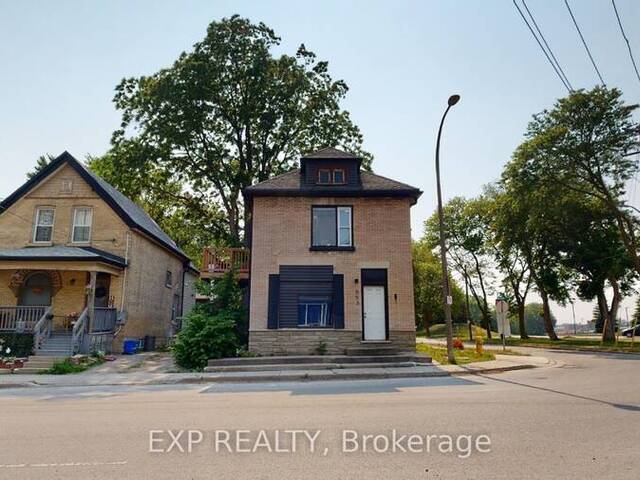 553 QUEBEC STREET London Ontario, N5W 3Y9