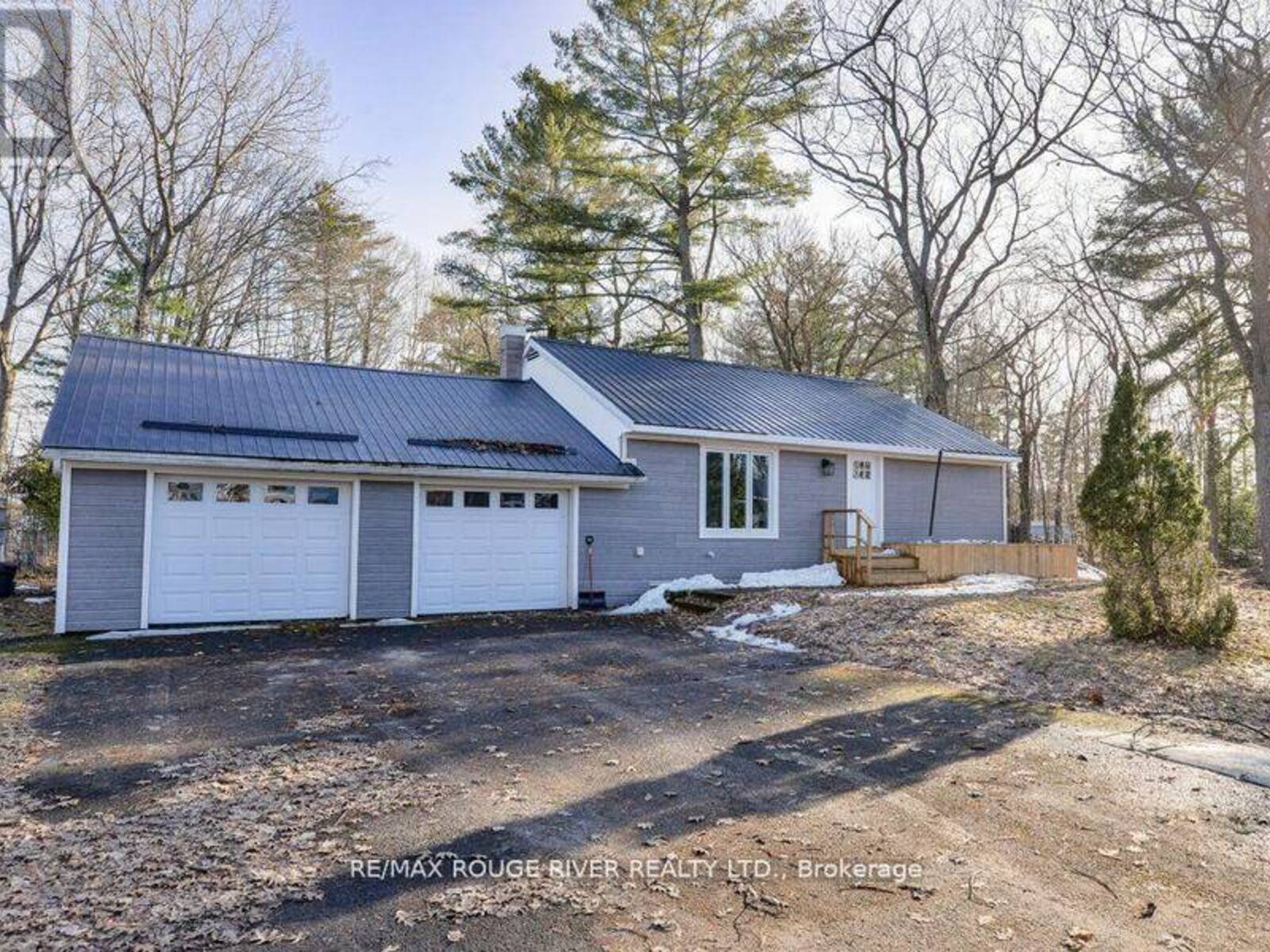 125 OAKWOOD DRIVE, Gravenhurst, Ontario P1P 1B3