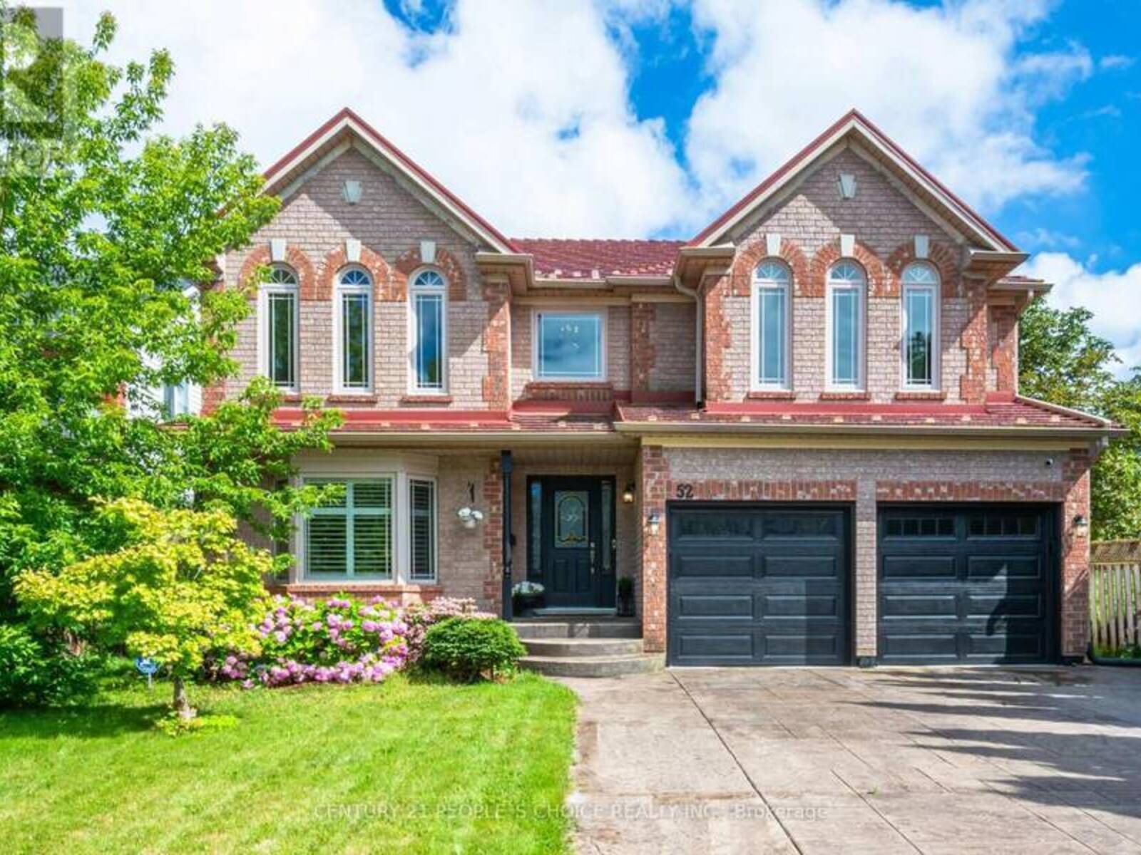 52 CANNING CRESCENT, Cambridge, Ontario N1T 1X2