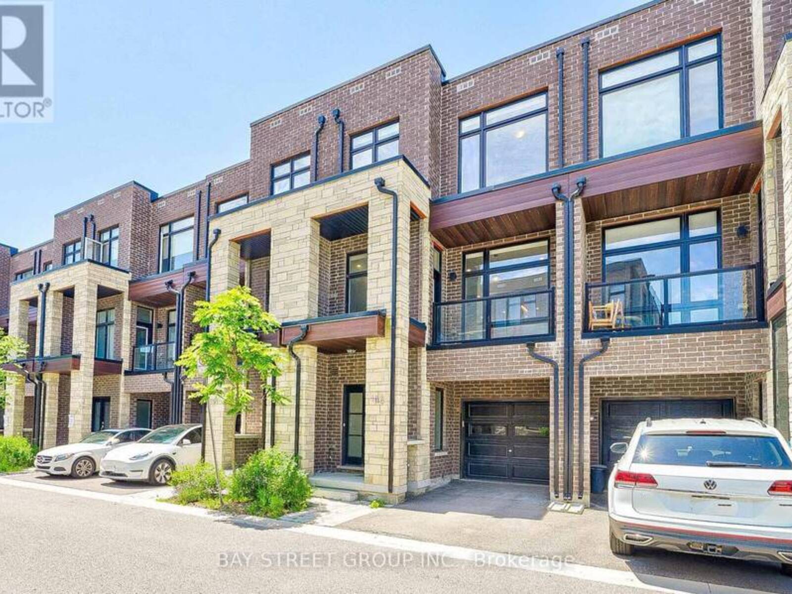 146 PAGEANT AVENUE, Vaughan, Ontario L4H 4R7