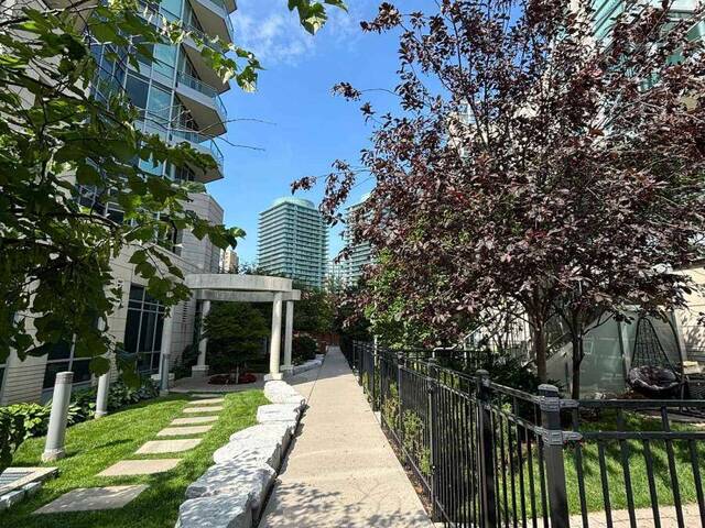 223 - 31 OLIVE AVENUE Toronto Ontario, M2N 4N4