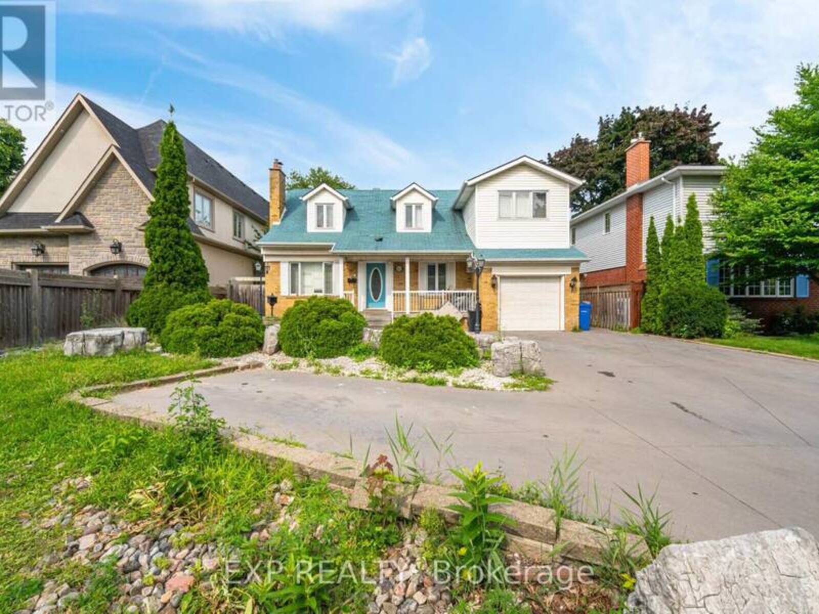 2065 WESTFIELD DRIVE, Mississauga, Ontario L4Y 1P2