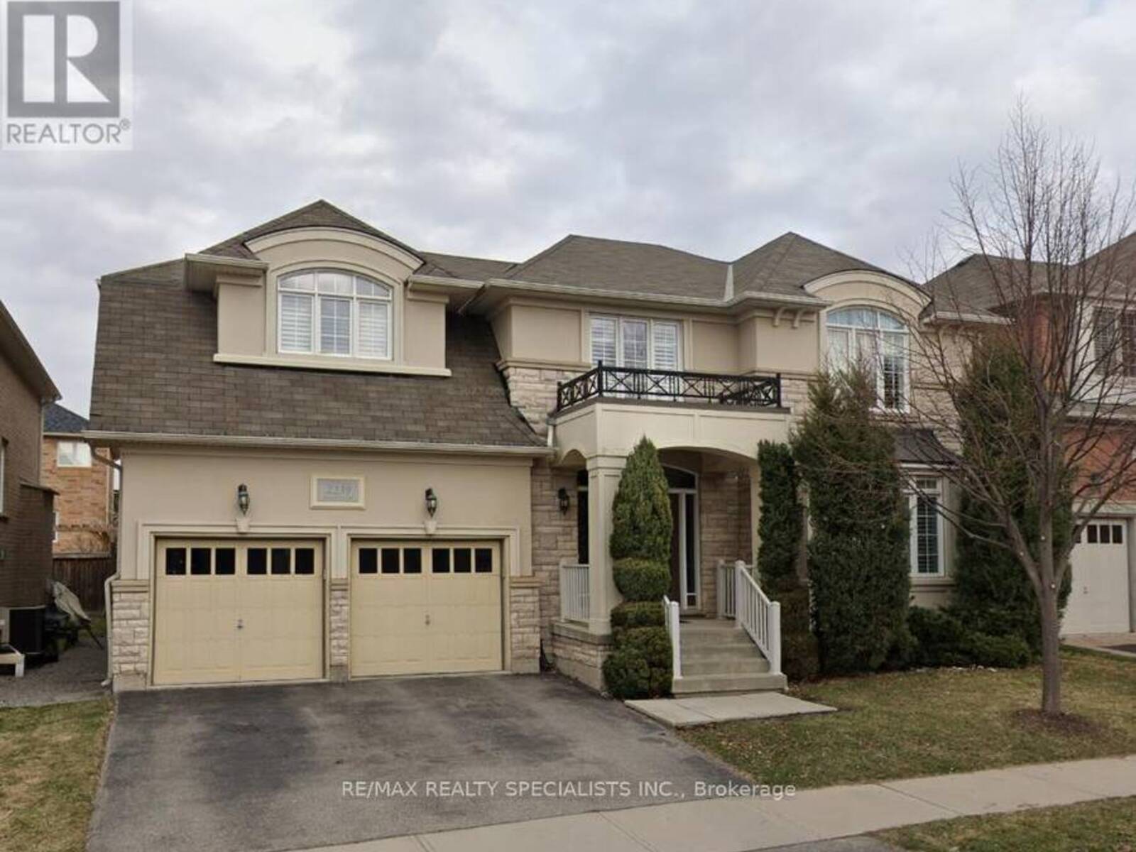 2239 DEVONSHIRE CRESCENT, Oakville, Ontario L6M 4T5