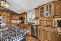 7 PEMBROKE CIRCLE | Grimsby Ontario | Slide Image Nine