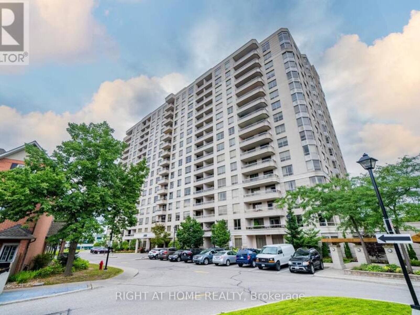 1613 - 1000 THE ESPLANADE N, Pickering, Ontario L1V 6V4