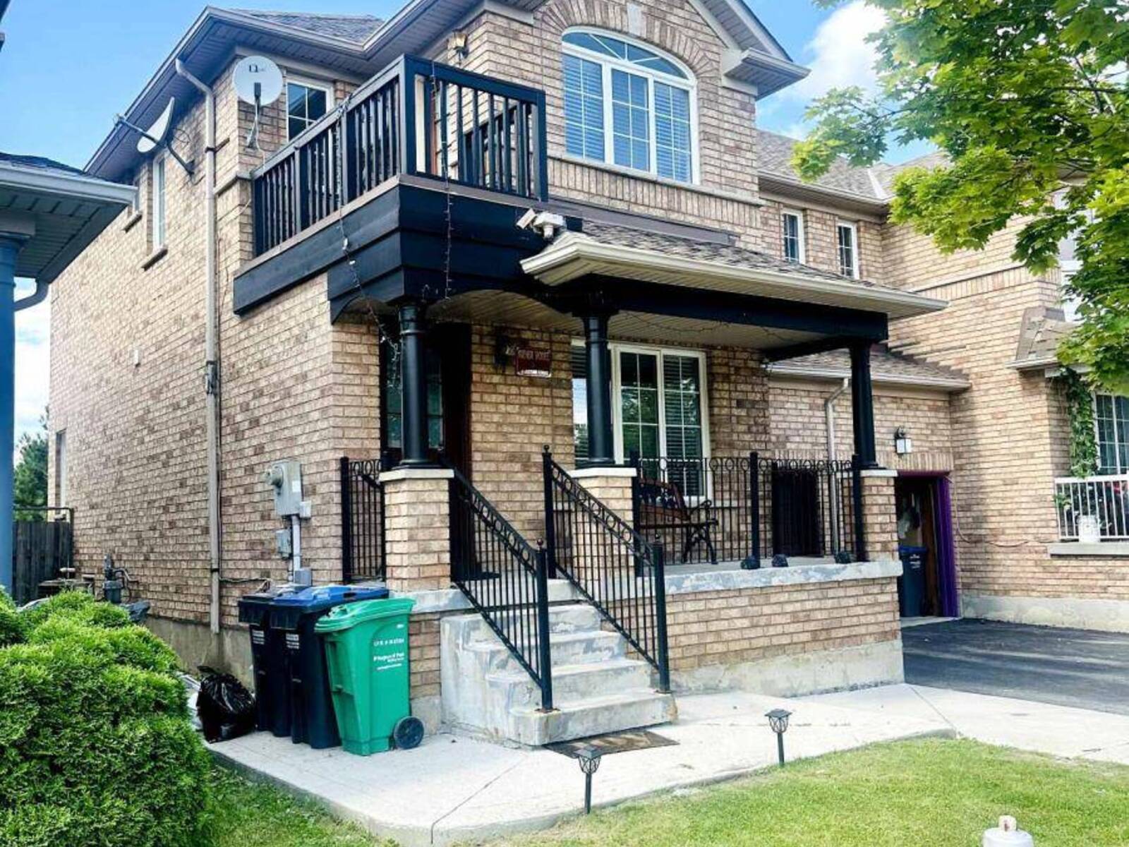 40 STARFISH COURT, Brampton, Ontario L6R 2R5