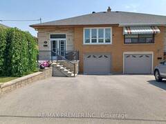 37 CHARRINGTON CRESCENT Toronto Ontario, M3L 2C3