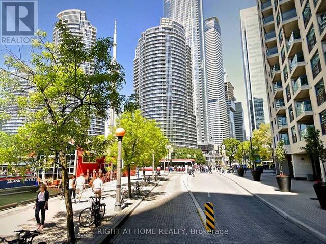 3312 - 99 HARBOUR SQUARE Toronto Ontario, M5J 2H2