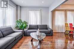 178 TOWN CENTRE BOULEVARD | Markham Ontario | Slide Image Nine