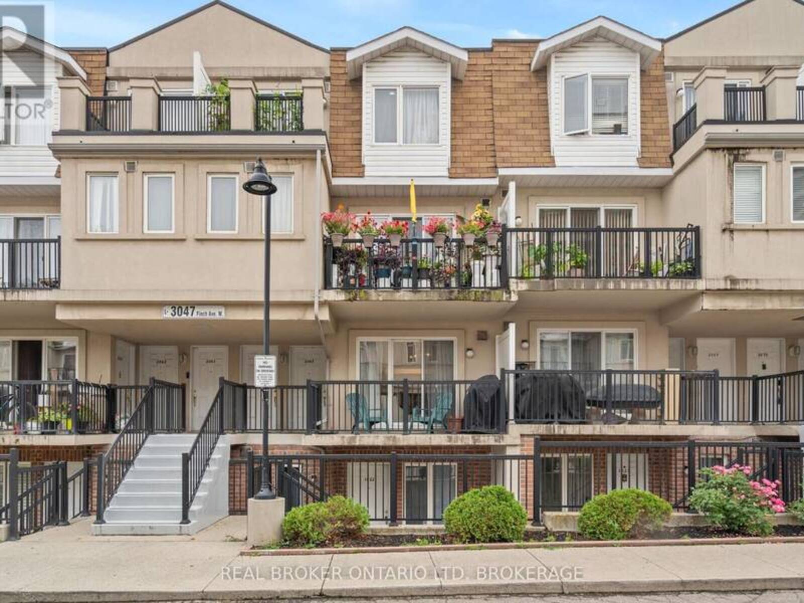 2066 - 3047 FINCH AVENUE W, Toronto, Ontario M9M 0A5