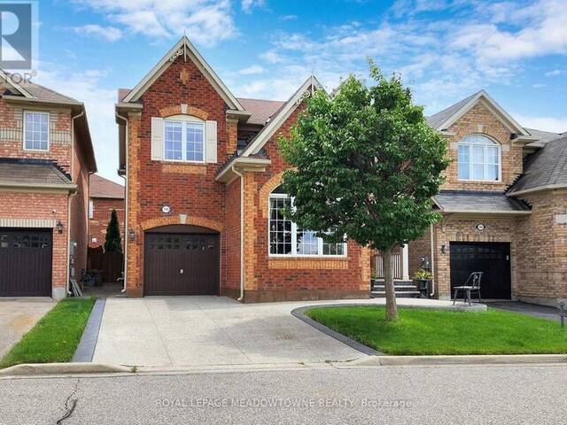 740 RAYNER COURT Milton Ontario, L9T 0P1