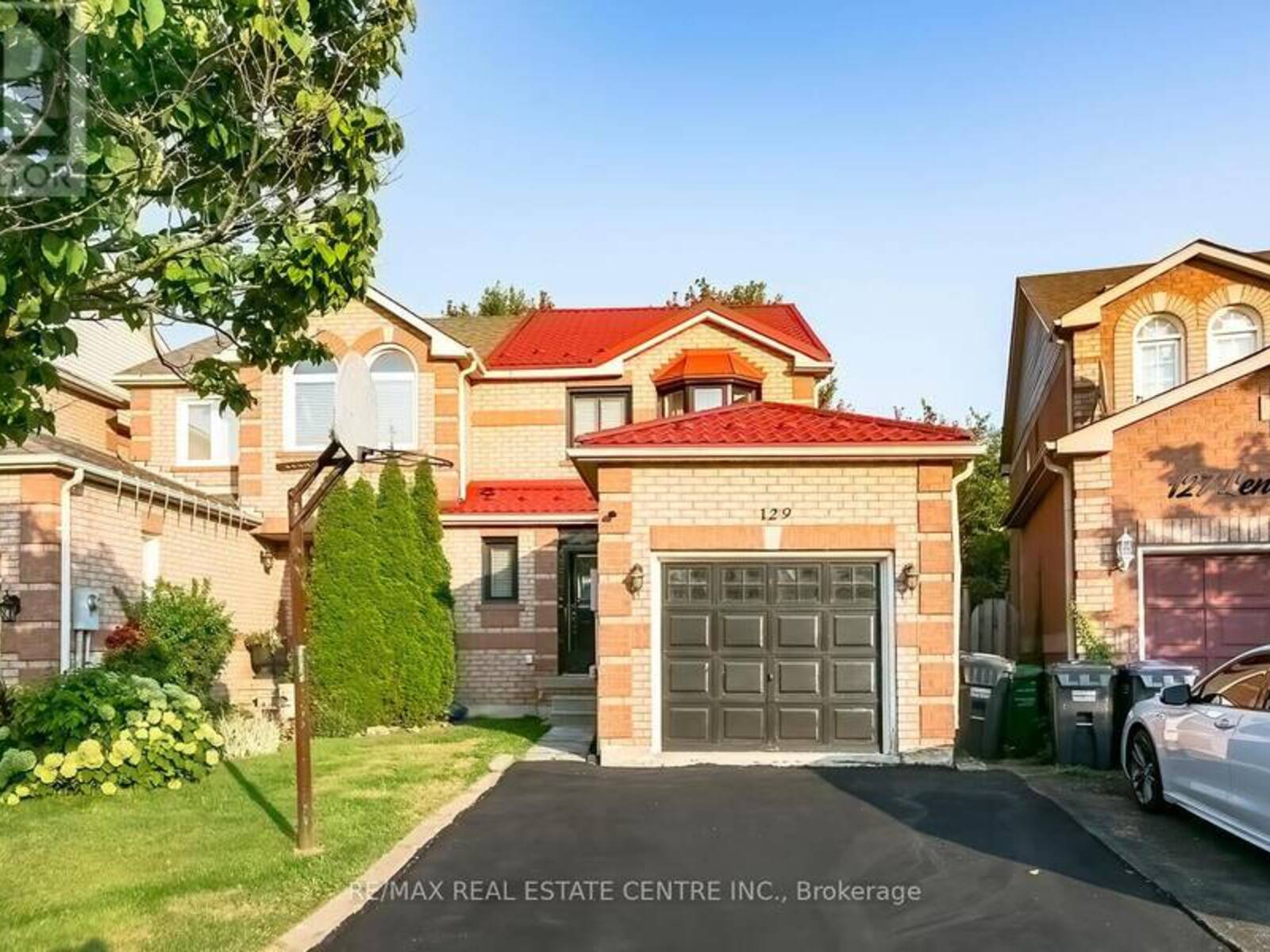 129 LENT CRESCENT, Brampton , Ontario L6Y 5E6