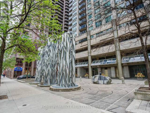 2705 - 750 BAY STREET Toronto Ontario, M5G 1N6